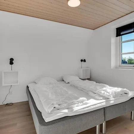 2033 Ulfborg