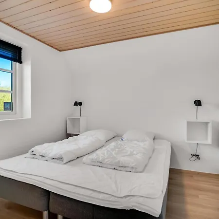 Vakantiehuis 2033 *